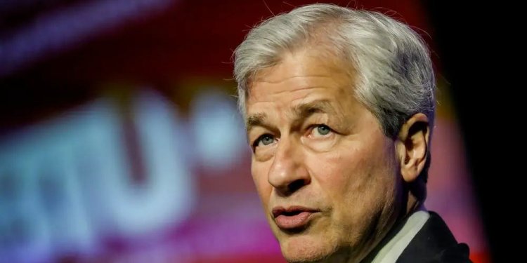 Jamie Dimon says the US can avoid a commercial real estate crisis if the economy sticks a soft landing