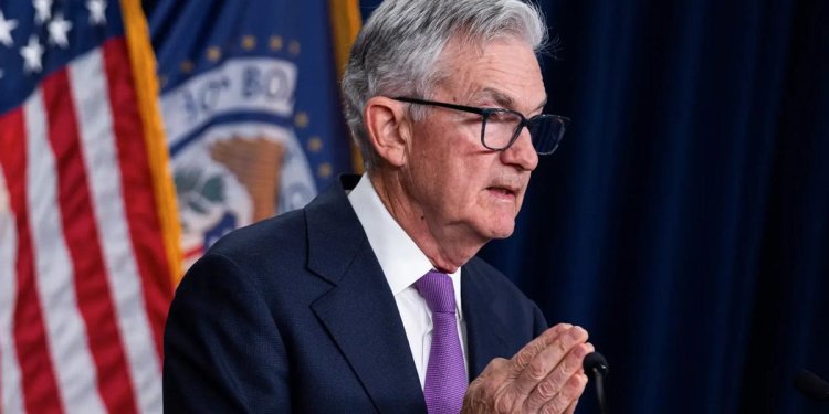 10 reasons the Fed won't cut rates in 2024, according to a chief economist