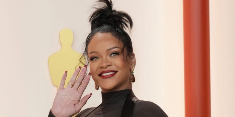 Viral clip of Rihanna performing at the Ambani pre-wedding party sparks lively Android vs iPhone debate