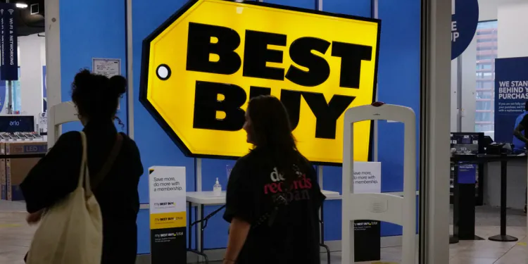 Best Buy just laid off a bunch of Geek Squad workers