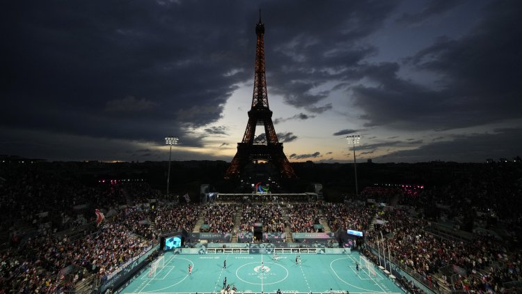 Paralympics Photo of the Day: A Final Game Beneath the Eiffel Tower